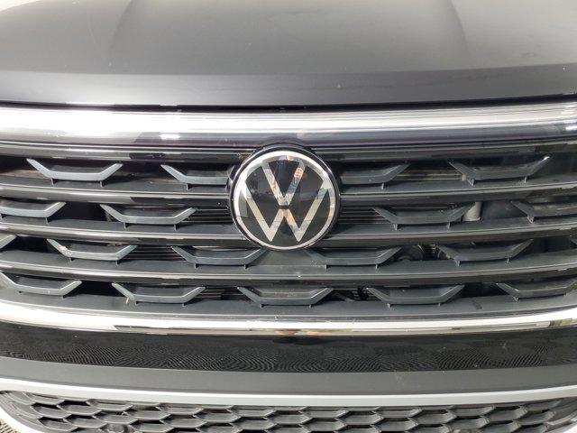 used 2025 Volkswagen Atlas Cross Sport car, priced at $29,995