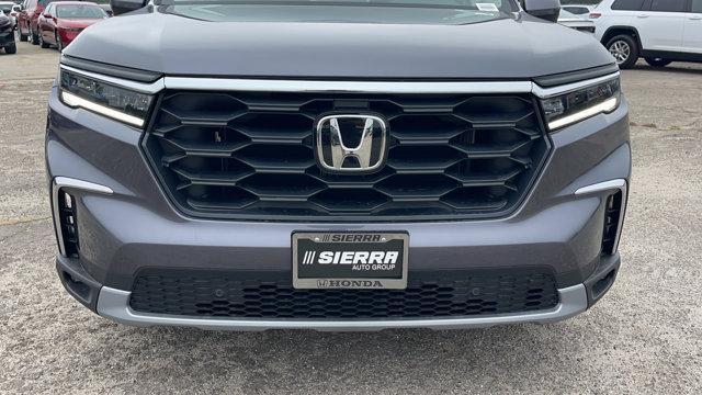 new 2025 Honda Pilot car, priced at $44,595