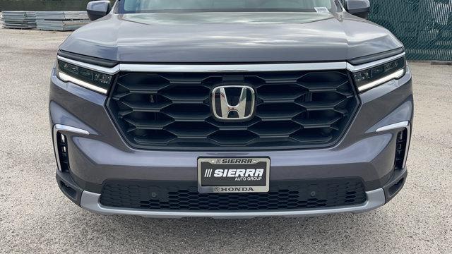 new 2025 Honda Pilot car, priced at $44,595