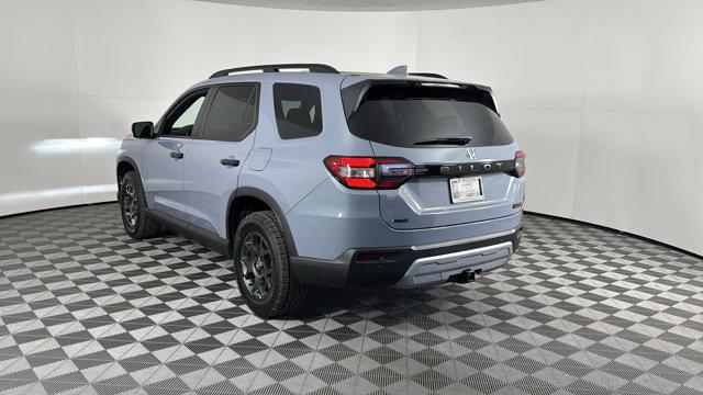 new 2025 Honda Pilot car, priced at $51,305