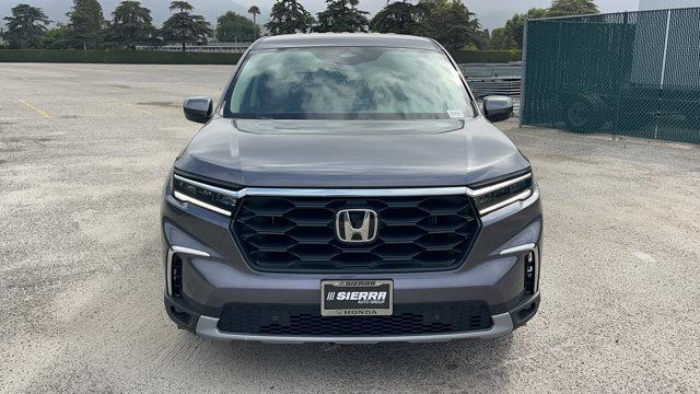 new 2025 Honda Pilot car, priced at $47,425