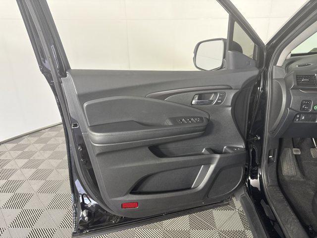 used 2022 Honda Pilot car, priced at $35,775