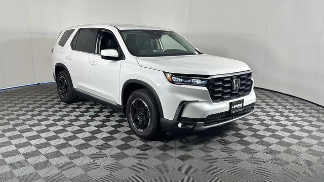 new 2025 Honda Pilot car, priced at $49,350