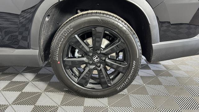 new 2025 Honda Pilot car, priced at $56,075