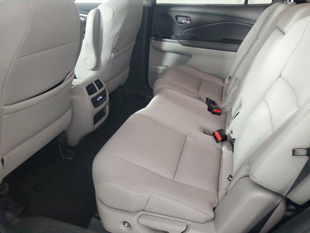 used 2022 Honda Pilot car, priced at $31,981