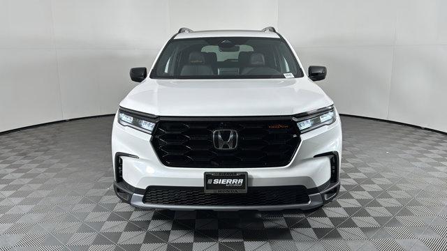 new 2025 Honda Pilot car, priced at $51,350