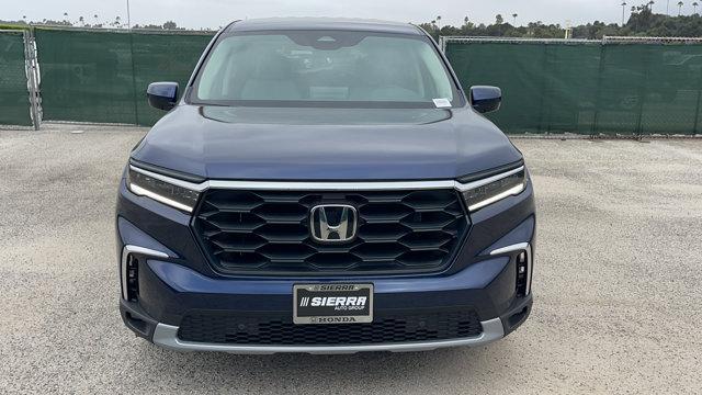 new 2025 Honda Pilot car, priced at $46,695