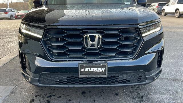 new 2025 Honda Pilot car, priced at $43,795