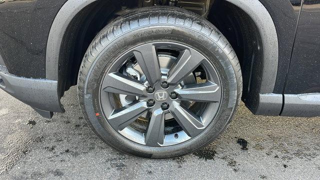 new 2025 Honda Pilot car, priced at $43,795