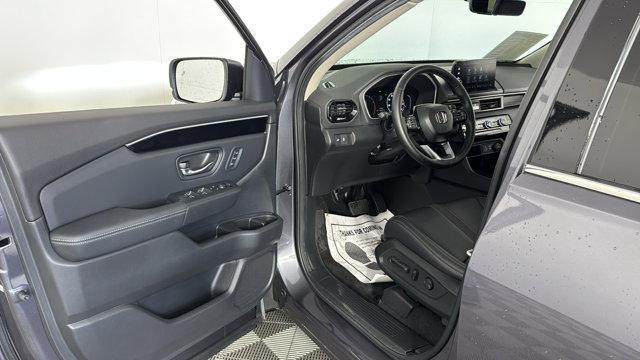 used 2025 Honda Pilot car, priced at $47,888