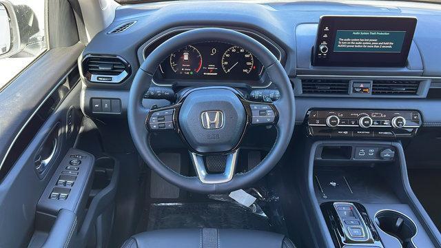 new 2025 Honda Pilot car, priced at $47,505