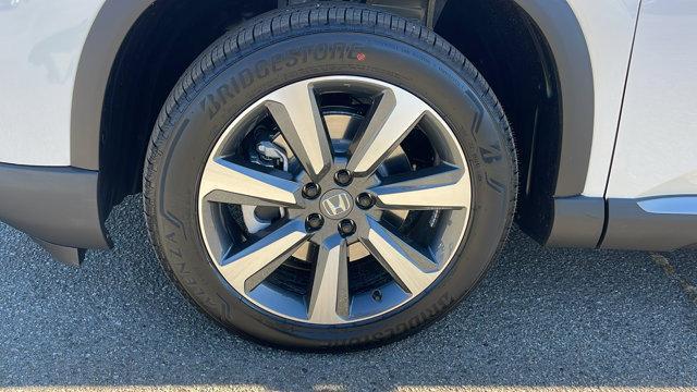 new 2025 Honda Pilot car, priced at $54,985