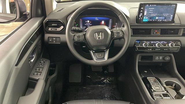 new 2025 Honda Pilot car, priced at $54,985