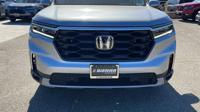 new 2025 Honda Pilot car, priced at $48,895