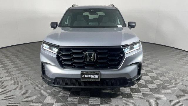 new 2025 Honda Pilot car, priced at $43,695