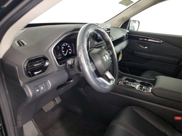 new 2025 Honda Pilot car, priced at $44,995