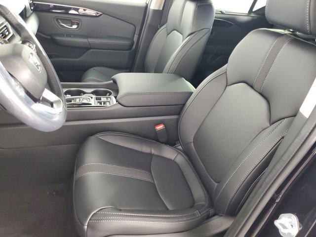 new 2025 Honda Pilot car, priced at $44,995