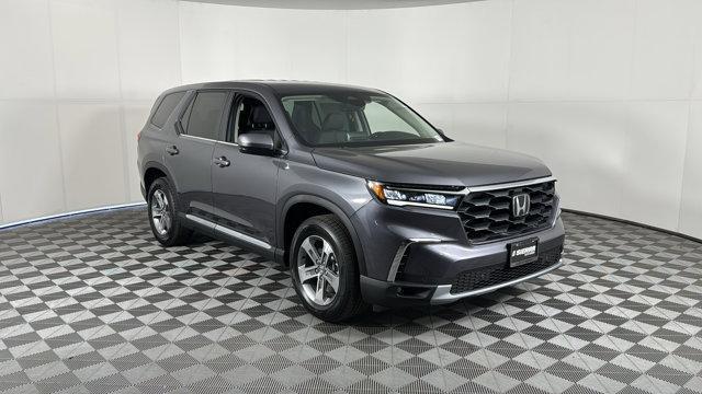 new 2025 Honda Pilot car, priced at $44,950