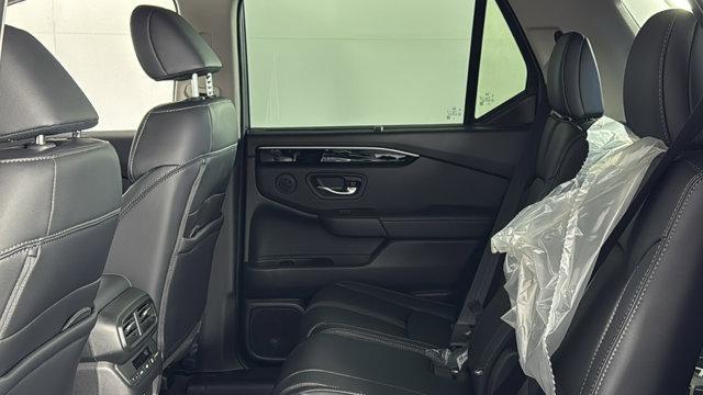 new 2025 Honda Pilot car, priced at $44,950