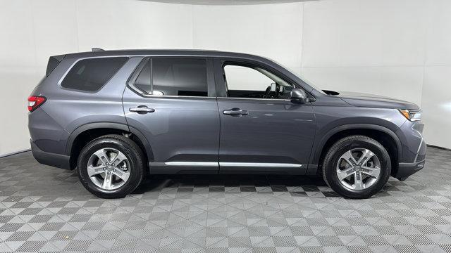 new 2025 Honda Pilot car, priced at $44,950