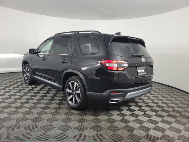 new 2025 Honda Pilot car, priced at $48,995