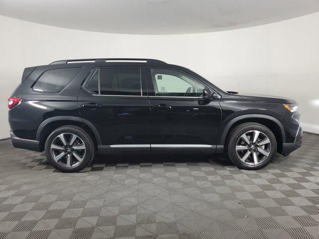 new 2025 Honda Pilot car, priced at $48,995