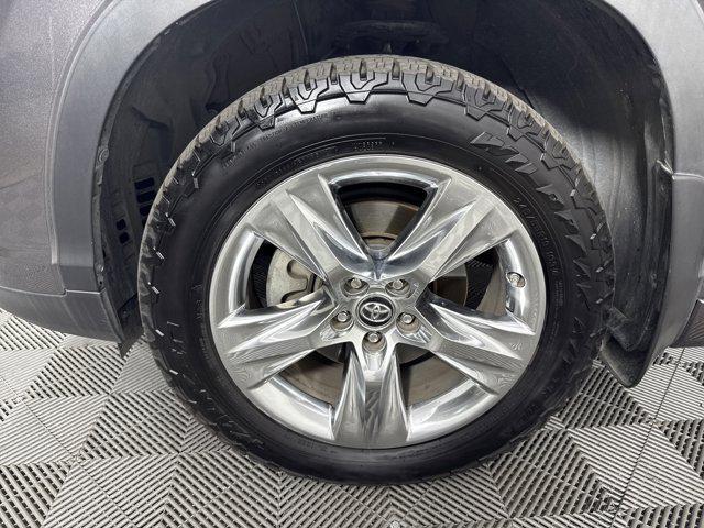 used 2018 Toyota Highlander car, priced at $24,000