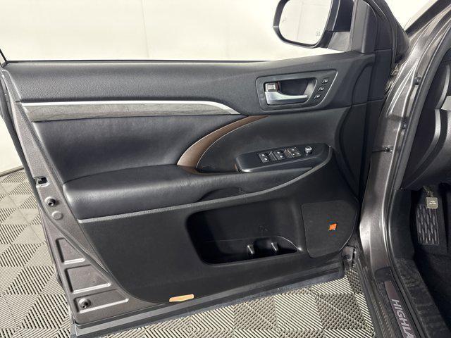used 2018 Toyota Highlander car, priced at $24,000