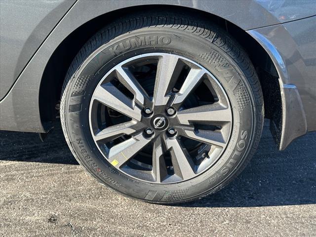 new 2025 Nissan Versa car, priced at $21,538