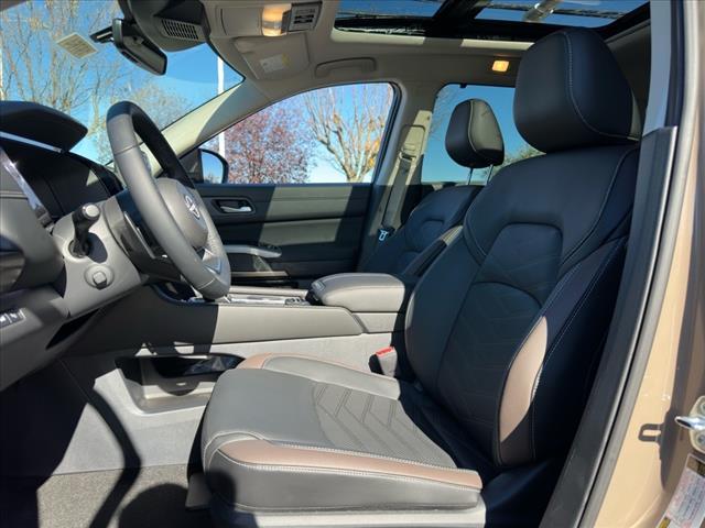 new 2025 Nissan Pathfinder car, priced at $50,721
