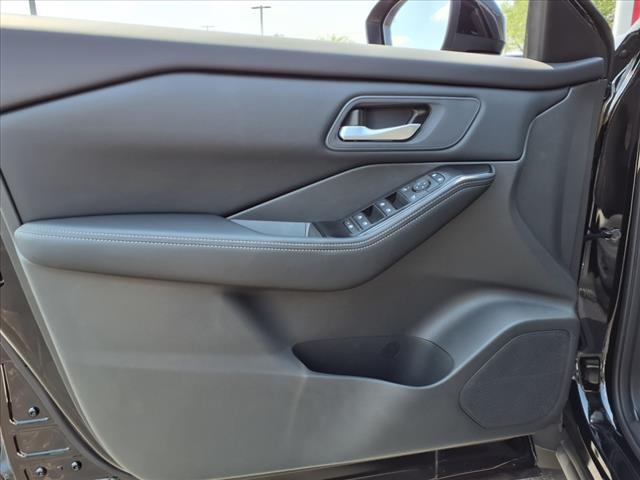 new 2025 Nissan Rogue car, priced at $32,028