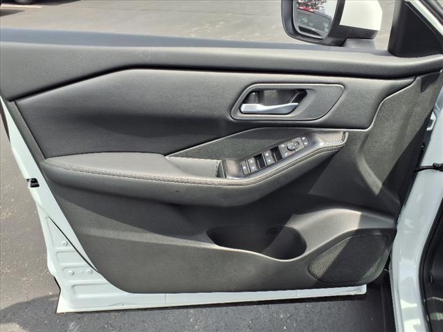 new 2025 Nissan Rogue car, priced at $32,432