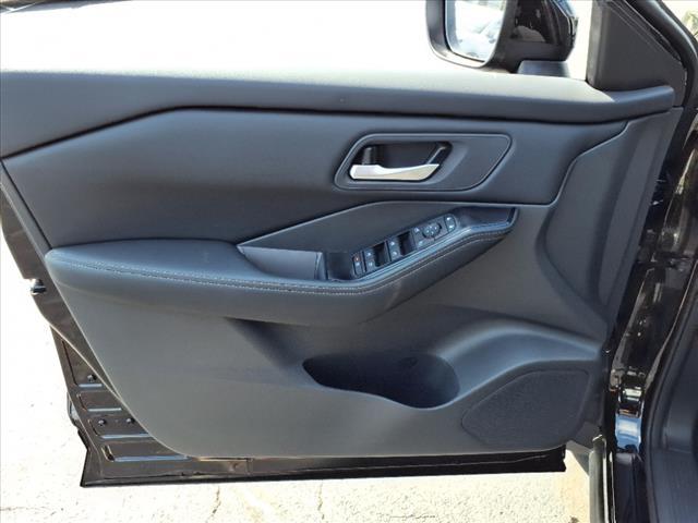 new 2025 Nissan Rogue car, priced at $32,028