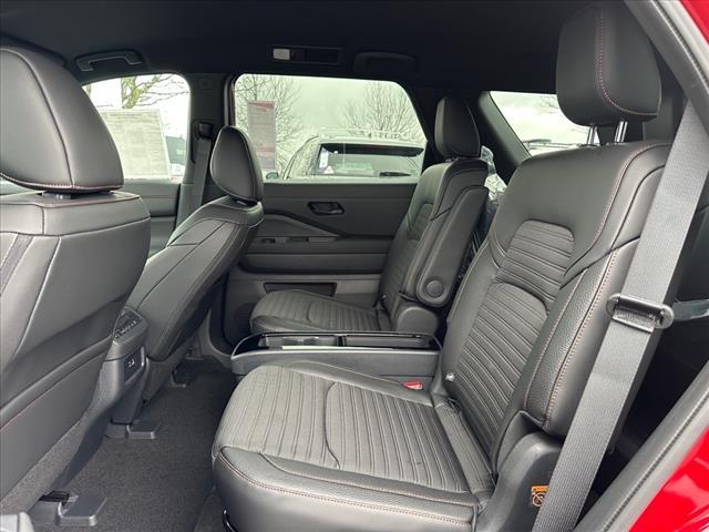 new 2025 Nissan Pathfinder car, priced at $44,381