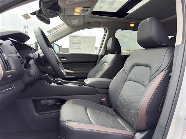 new 2025 Nissan Pathfinder car, priced at $50,465