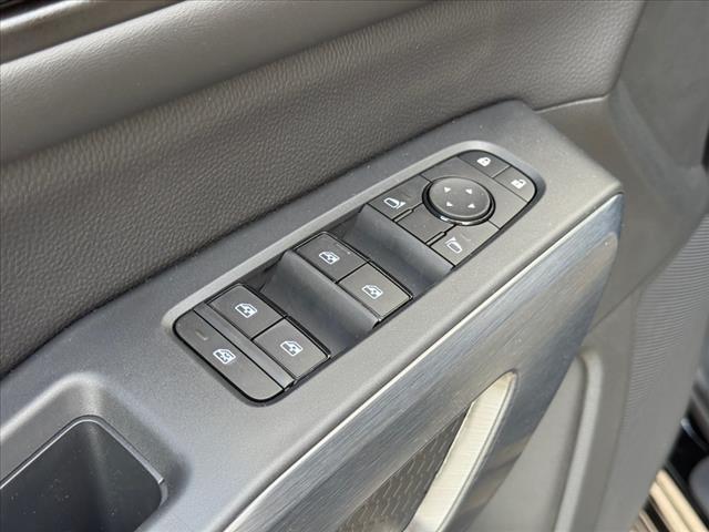 new 2025 Nissan Pathfinder car, priced at $44,019