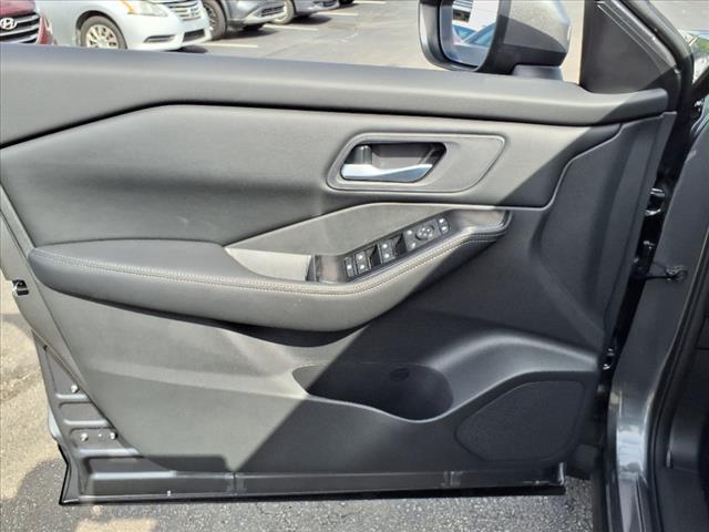 new 2025 Nissan Rogue car, priced at $32,028