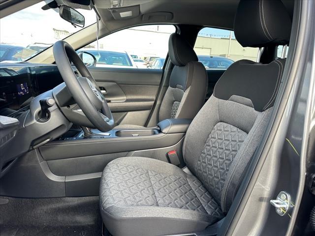new 2025 Nissan Kicks car, priced at $26,998