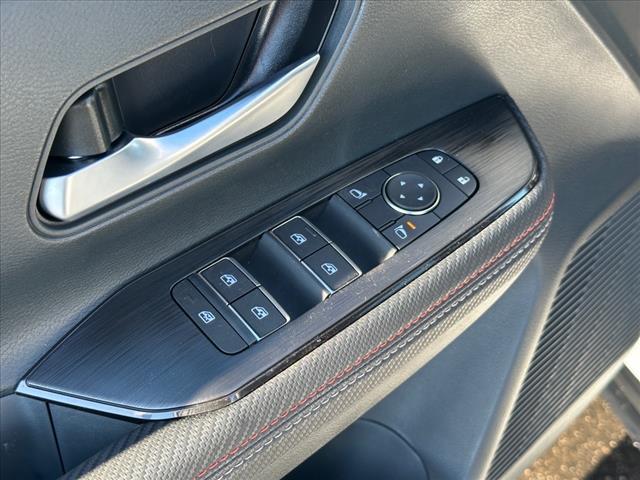 new 2025 Nissan Kicks car, priced at $29,881