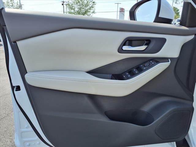 new 2025 Nissan Rogue car, priced at $32,432