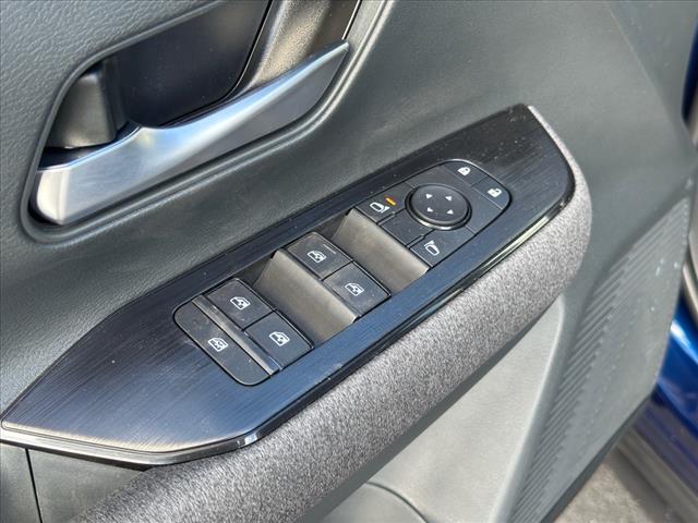 new 2025 Nissan Kicks car, priced at $28,274