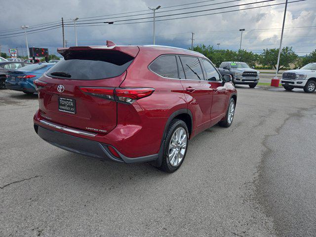 used 2020 Toyota Highlander car, priced at $33,900