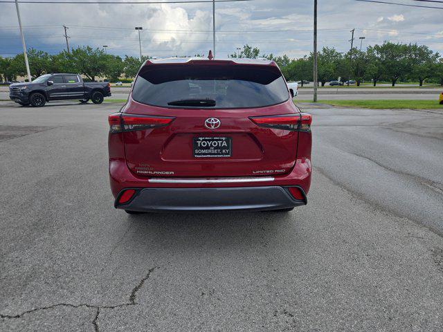 used 2020 Toyota Highlander car, priced at $33,900