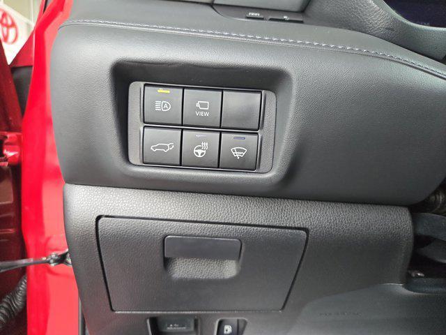 used 2020 Toyota Highlander car, priced at $33,900