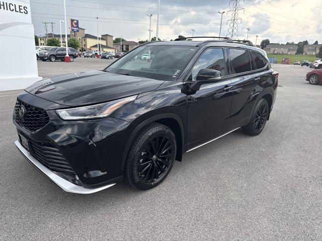 used 2023 Toyota Highlander car, priced at $44,500