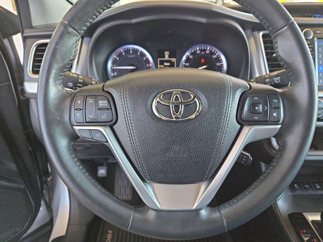 used 2016 Toyota Highlander car, priced at $23,900