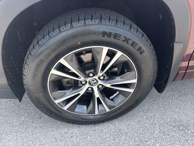 used 2016 Toyota Highlander car, priced at $25,900