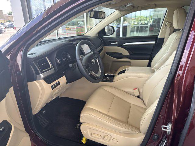 used 2016 Toyota Highlander car, priced at $25,900