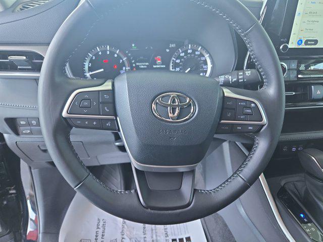 used 2023 Toyota Highlander car, priced at $33,800