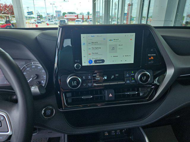 used 2023 Toyota Highlander car, priced at $33,800